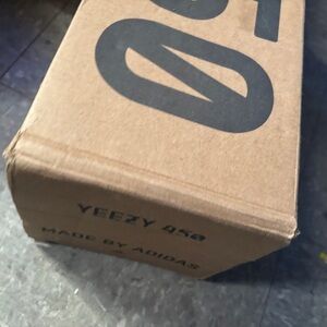 Adidas Yeezy 450 Box